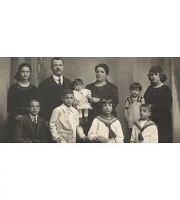 1895 - ÍGY KEZDŐDÖTT...